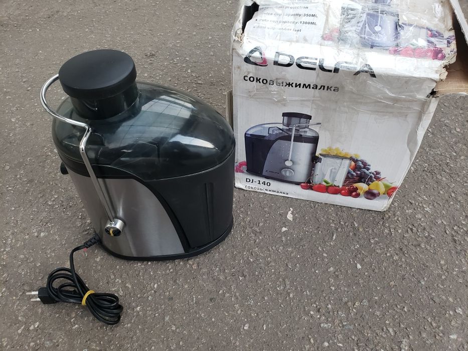 Соковижималка центробіжна Delfa DJ-140