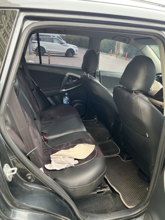 Продам Toyota RAV4