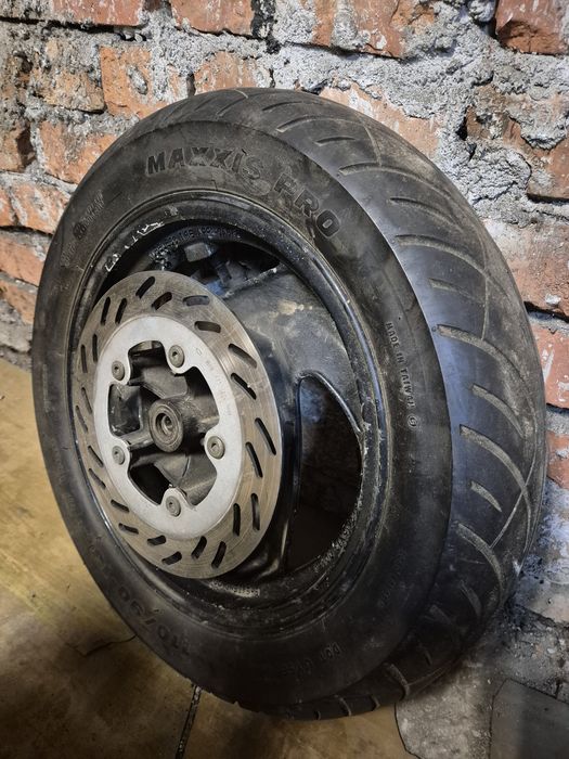 Sprzedam  kolo  przednie  sym gts