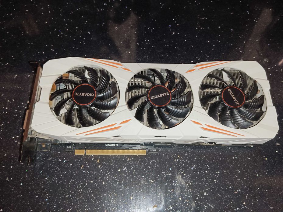 1080 TI 11GB Gigabyte 352 bit як RX5700XT RTX 3060 TI робоча з тестами