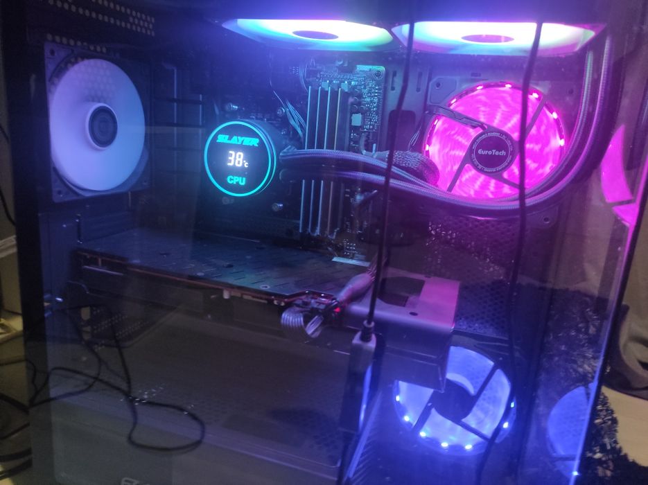 PC Gaming Ryzen 5 7600X / RX 6800 XT 16GB / 32GB DDR5 / SSD 1TB (Sem Monitor)