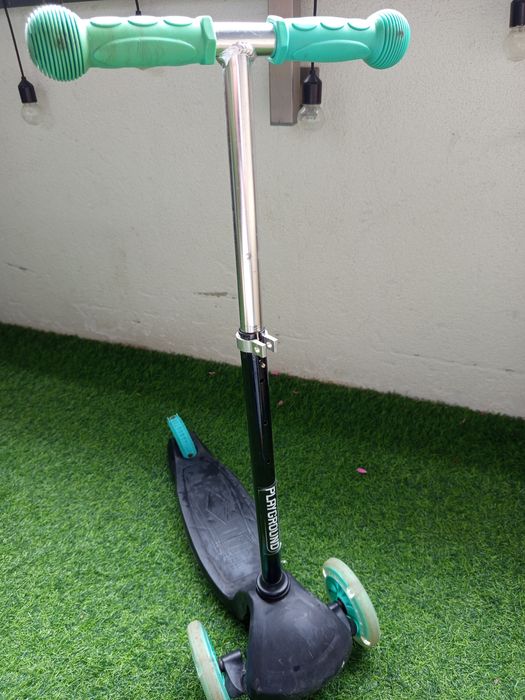 Hulajnoga trzykołowa Playground