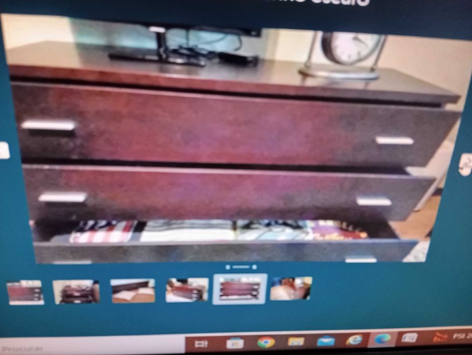 Mobília quarto em Pinho castanho escuro