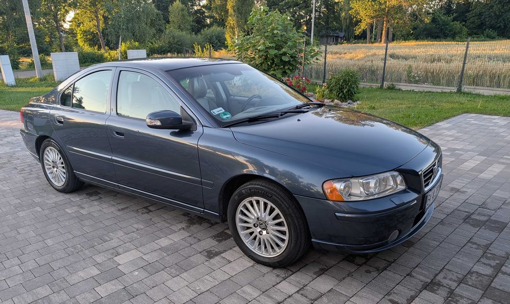 Volvo S60 2.5t LPG manual