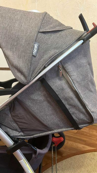 Дитяча прогулянкова коляска