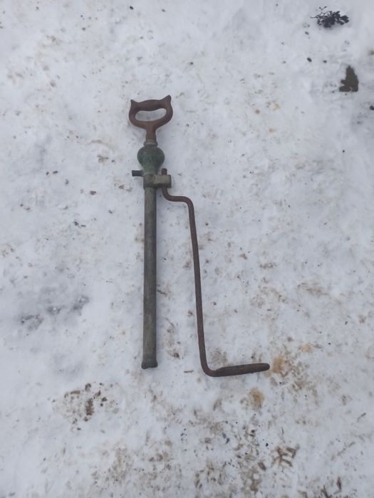 Антикварний ретро ручний насос для рідини mewi