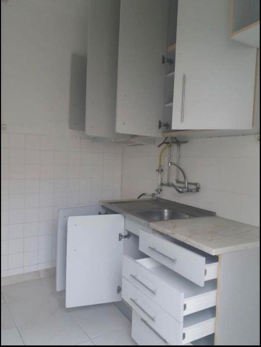 Apartamento T2 na Marinha Grande com bons acessos,
