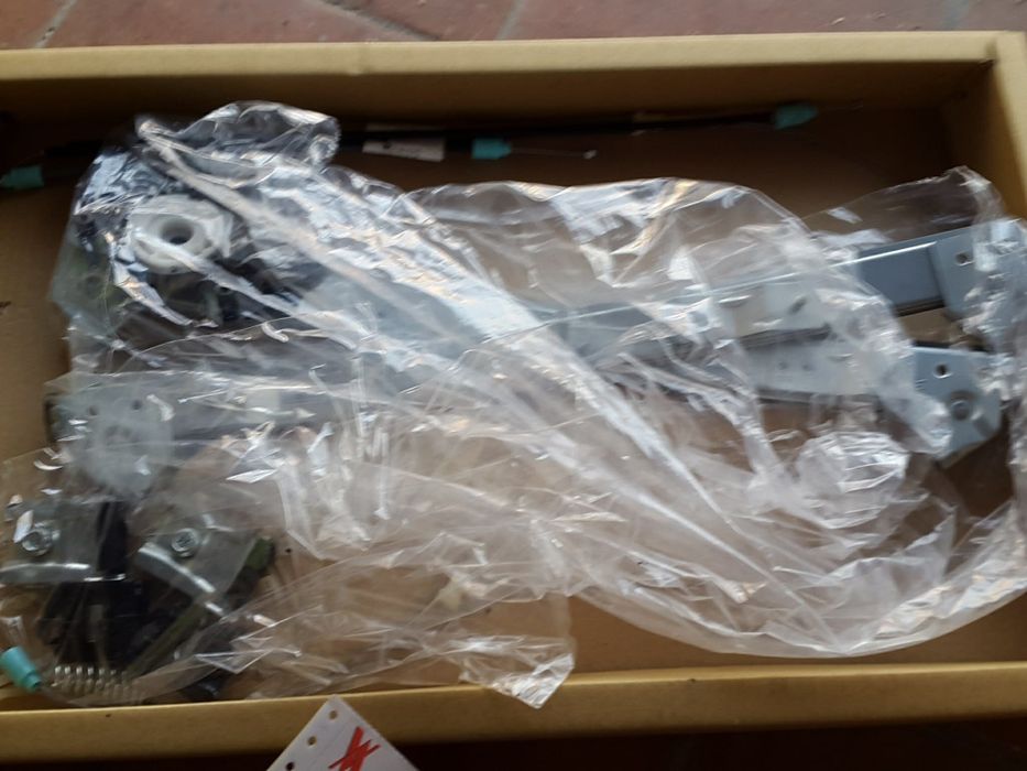 Vendo elevador para SEAT Leon lado direito,porta da frente