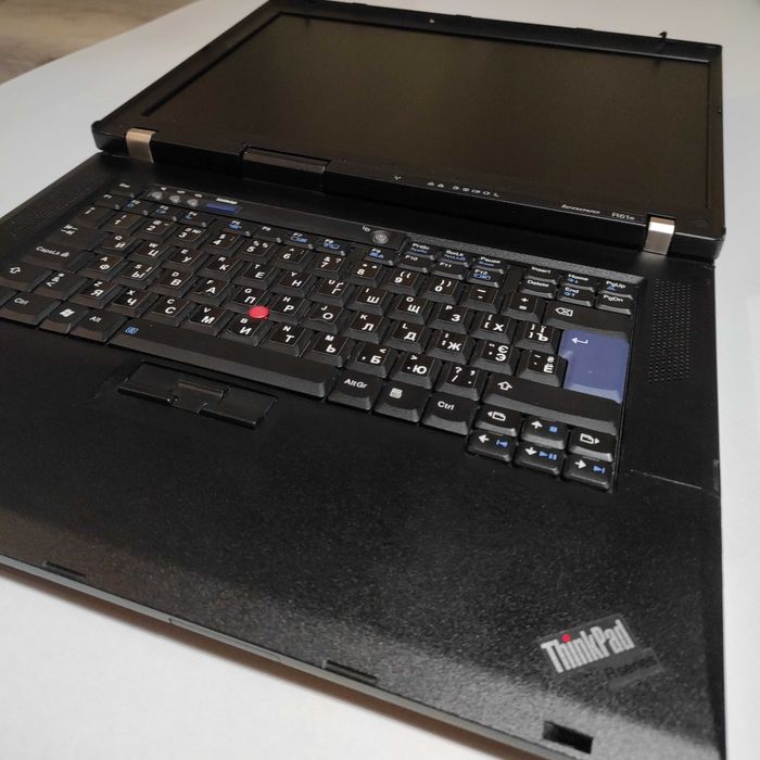 Ноутбук ThinkPad R61e Intel Core 2 Duo T7700 2,4Ghz; 3GB RAM, HDD 320 GB.