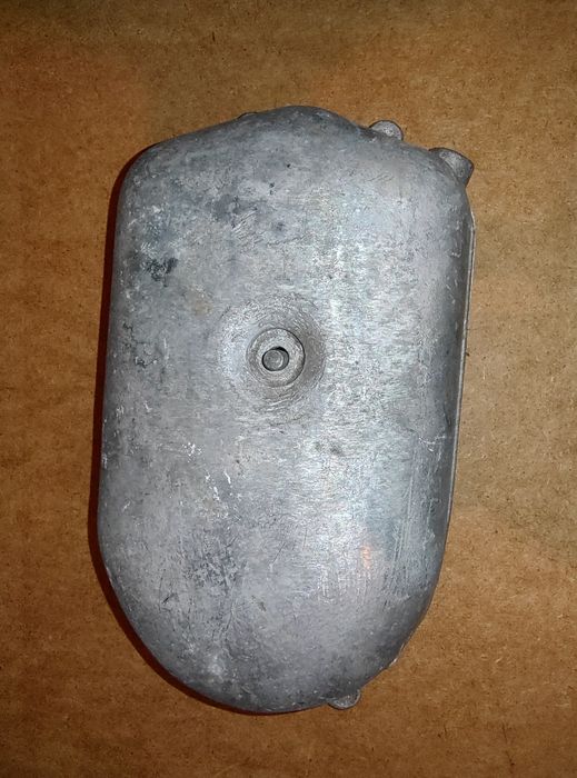 Dekiel pokrywa rozrządu silnika Ural M61