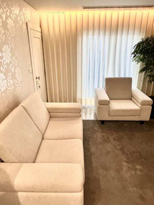 Conjunto de Sofás Hazelnut – Como Novos