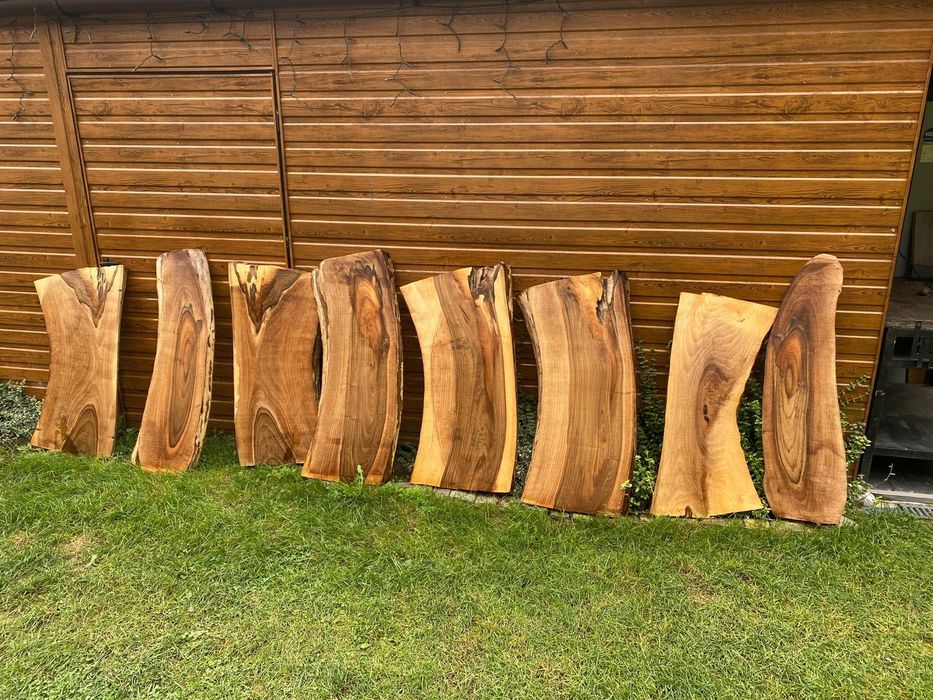 Deski z orzecha pocięte