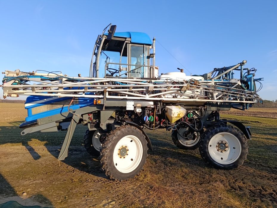 Opryskiwacz samojezdny Hardi Ervard Alpha 2500 jaskółka
