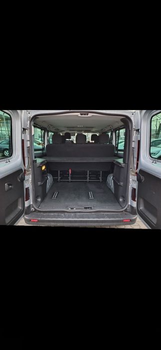 Wynajem busa busów AUTOMAT Renault Trafic 9os. LONG