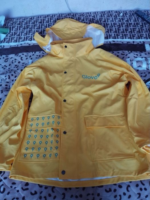 Куртка дощовик L, Глово, нова запакована.