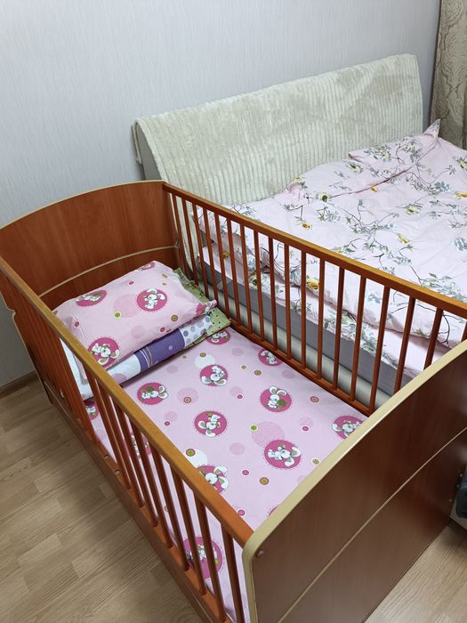 Дитяче ліжко кроватка