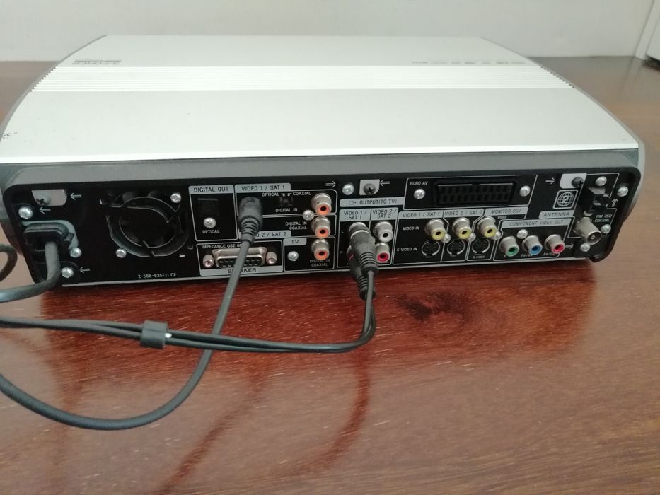 Sistema de som Sony DAV-X1 DVD Home Theatre System - redução de 65%!