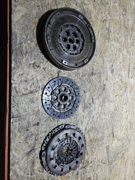 Sprzęgło N43 Bmw e90 e87 e81 e91 e60 e82 e92 e93 dwumas tarcza docisk