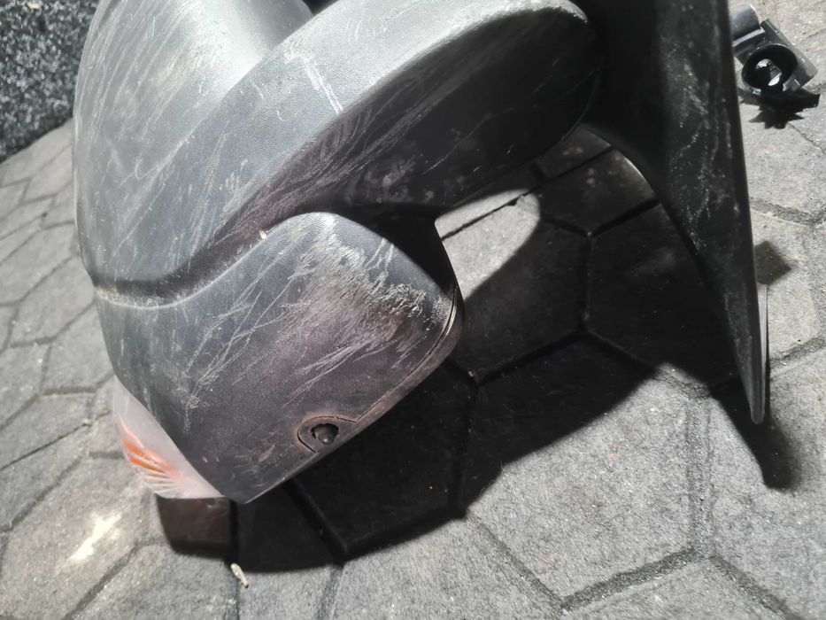 Renault Master III IV lift lusterko prawe 9 PIN OE Europa