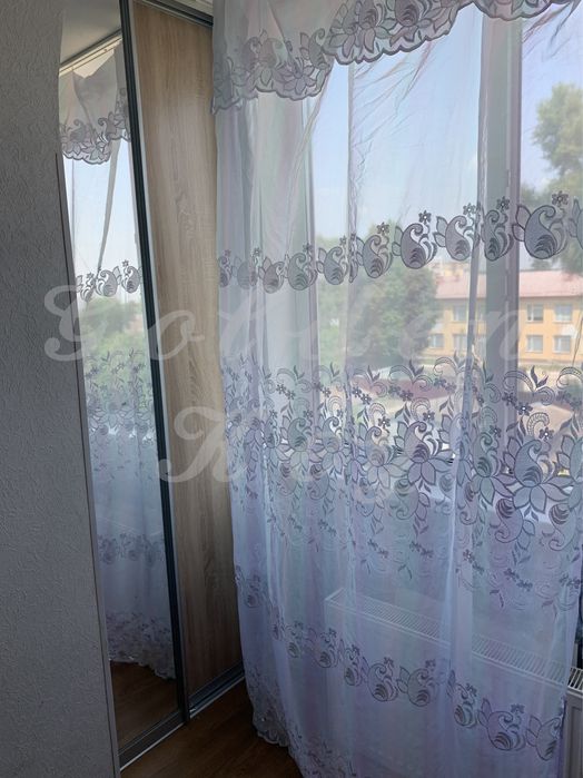 Продам 2-х кімнатну. КВАРТИРУ+ РЕМОНТ, ЦЕНТР, Комора 25м2 с.РЕВНЕ