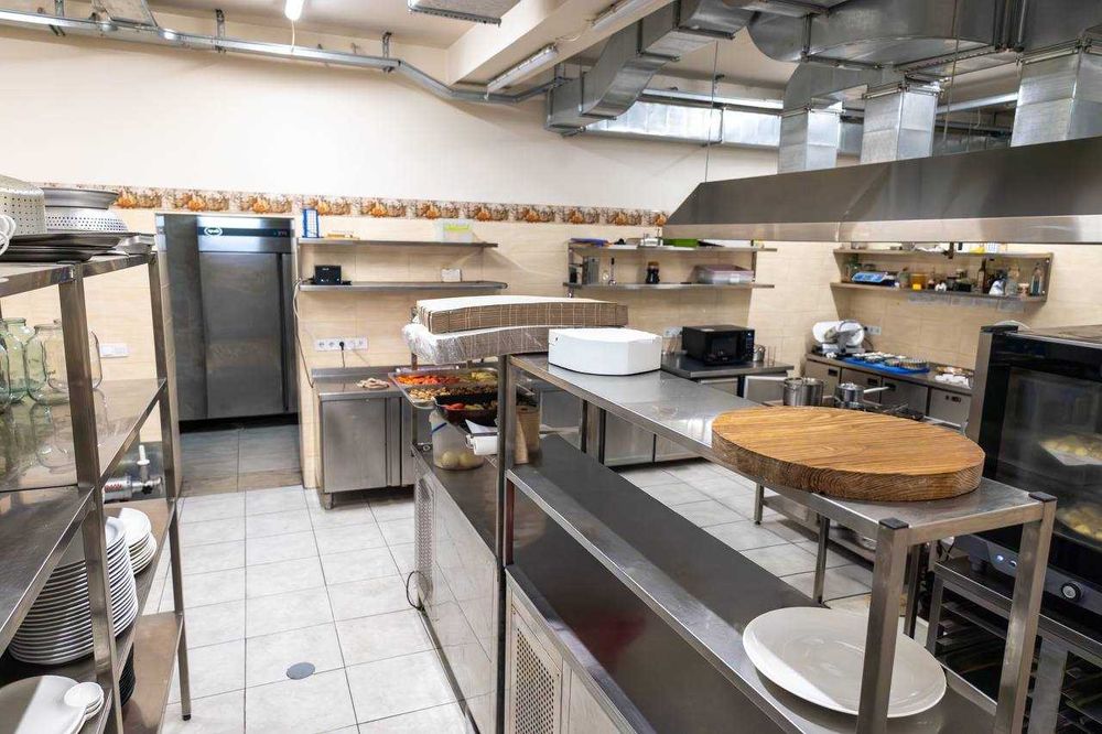 Продаж ресторан 650м2 Арарат вул. Гната Юри 12А без комісії