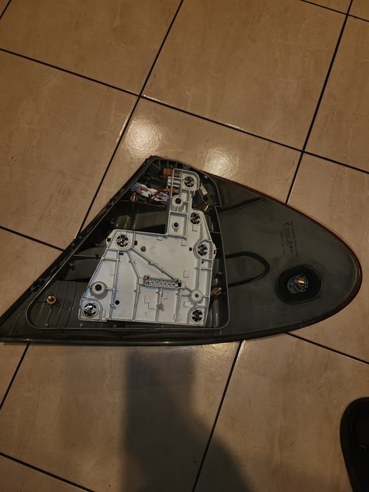 Mercedes E211 sedan lampa tyl lewa ledowa kompletna orginal