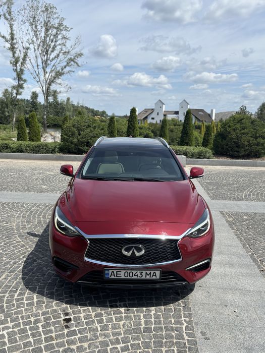 Продам infinity qx30