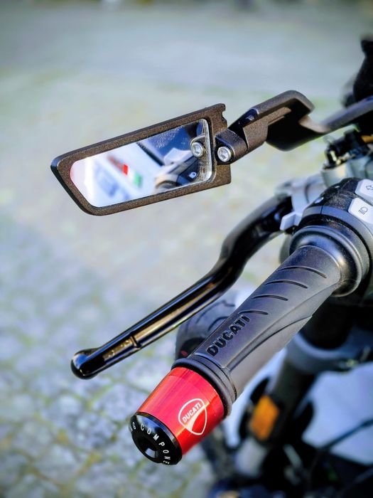 Ducati Monster 2025 4.000kms c garantia troco por furgão
