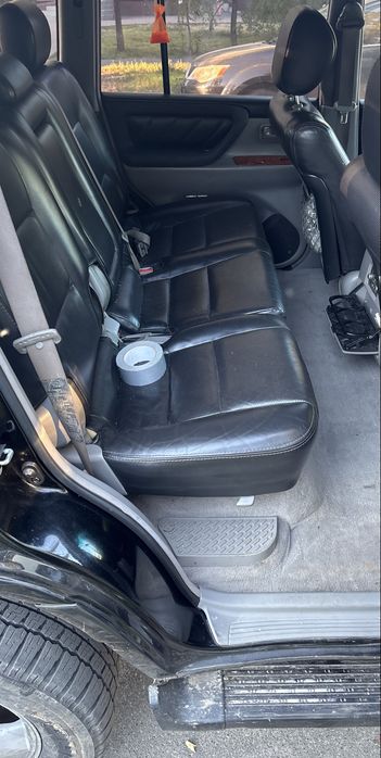 Toyota Land Cruiser 100