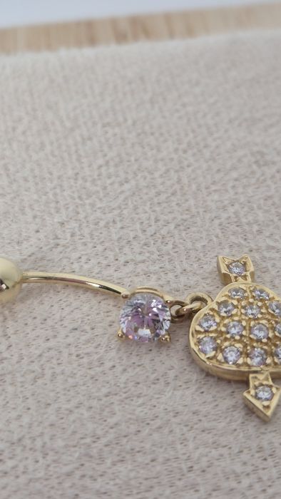 Nowy złoty kolczyk do pępka piercing serduszko serce białe cyrkonie