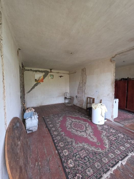 Продам 2 кім. кв. під ремонт в м. Сміла