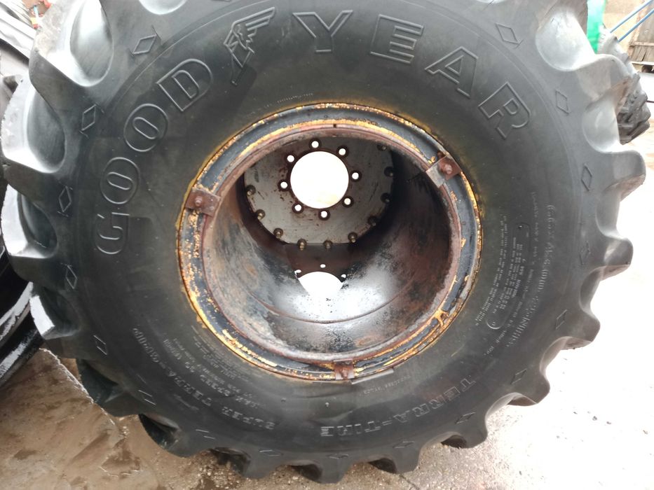 Koła Good Year 1100 mm 66x43.00 R25 John Case Claas Fendt ropa dewulf
