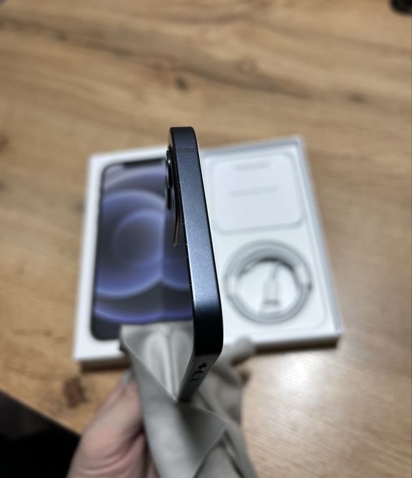 iPhone 12, 64 GB Neverlock (85%)