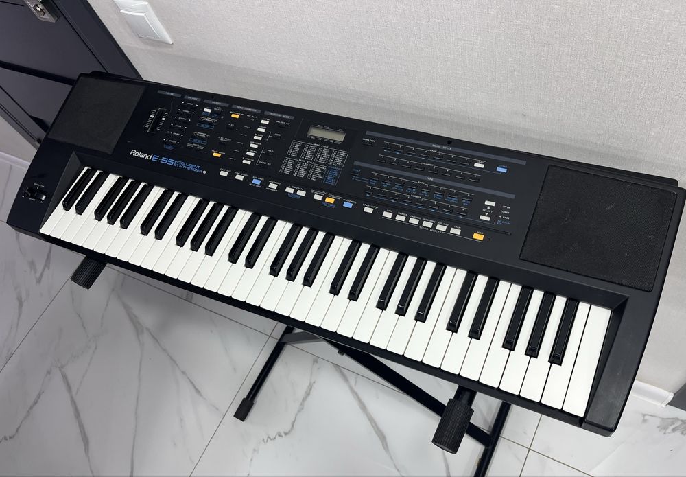 Клавиатура Roland E-35 / Синтезатор / пиано
