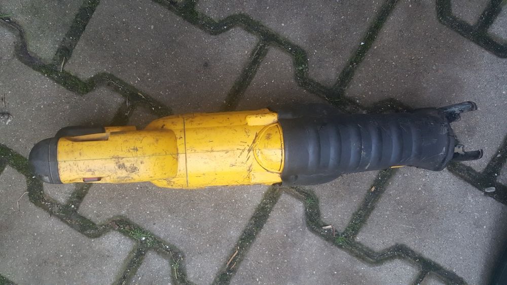 Dewalt liścia dcs 380