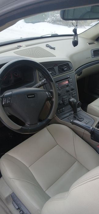 Продам Volvo S 60  2.4 газ/бензин