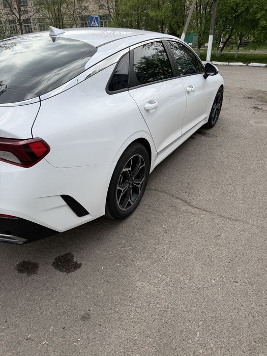 Продам автомобіль кіа к5
