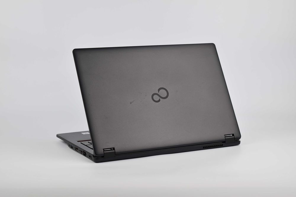 Fujitsu LifeBook E5510 i3-10110U 8/16гб ssd 256/512гб 15.6" Ноутбук