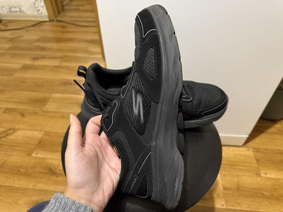 Skechers чоловічі 43 розмір