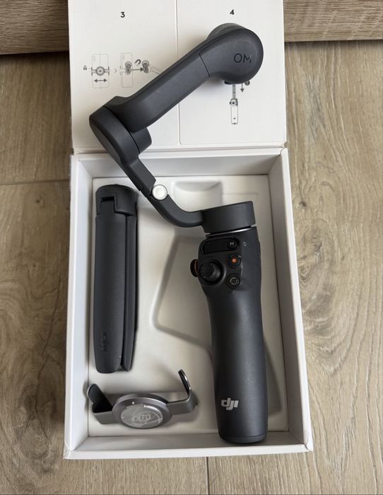 Стабілізатор для смартфона DJI Osmo Mobile 6