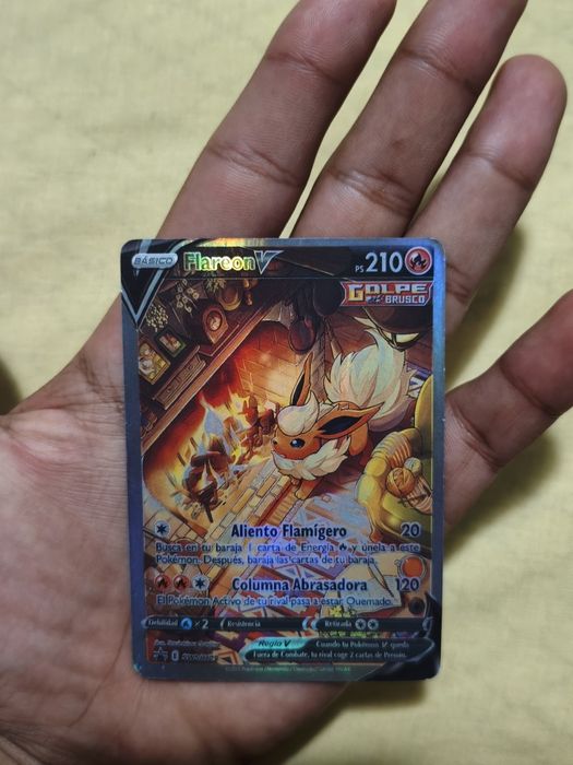 Flareon V Holofoil