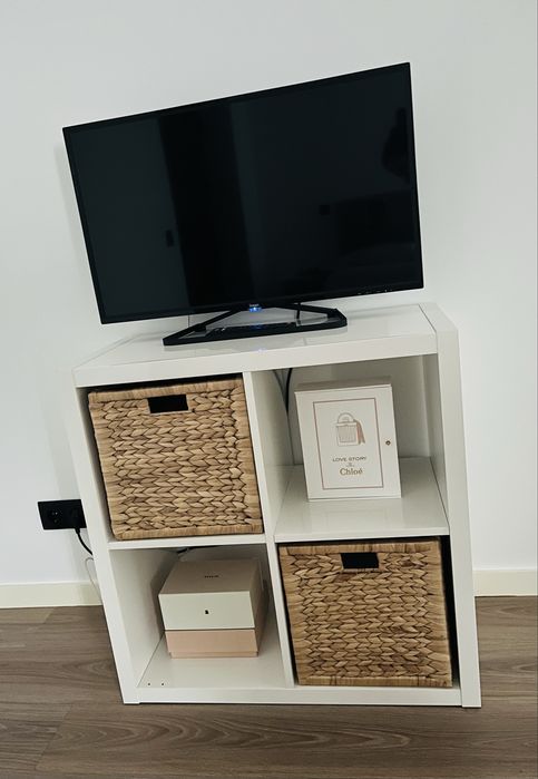 TV LED 32 polegadas (possibilidade de vender móvel)