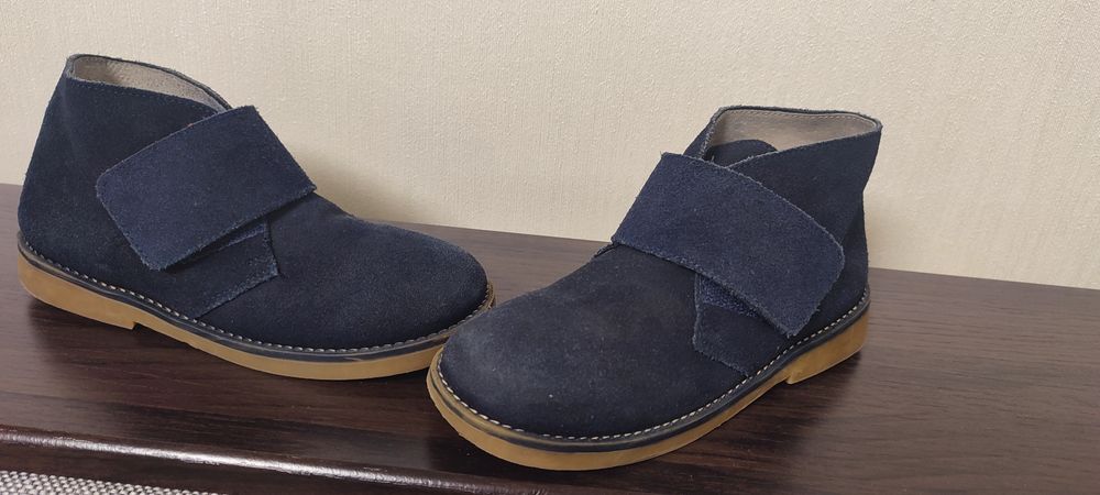 Продам нові ботинки для хлопчика