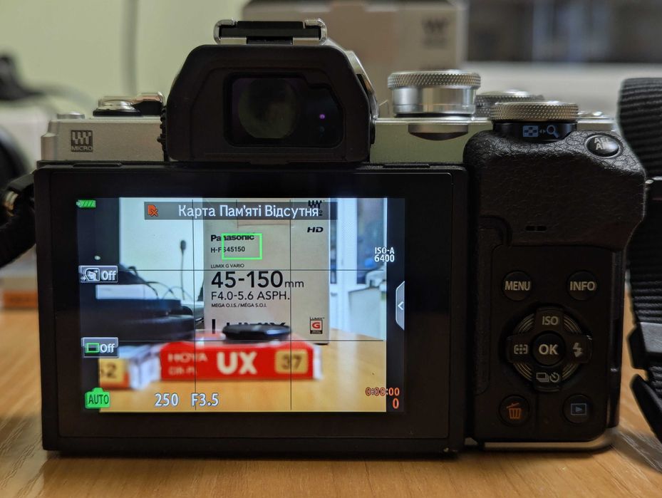 Olympus OM-D E-10 mk4 з набором оптики