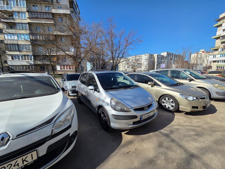 Продам авто Honda Jazz 2002