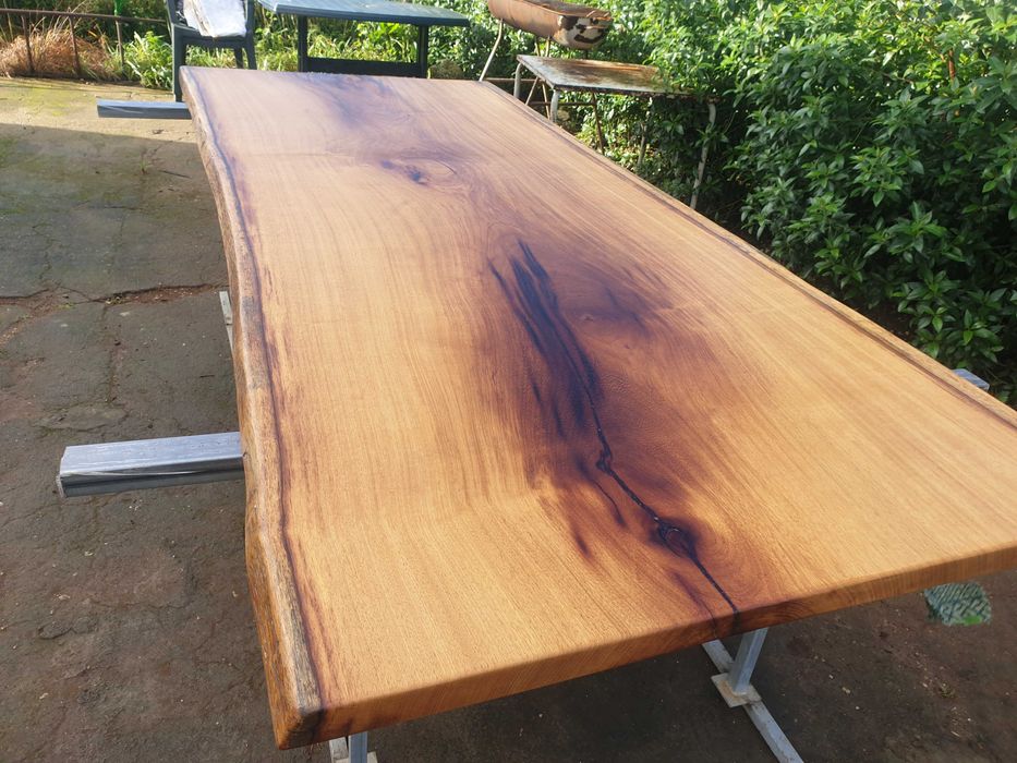 Mesas rústicas em prancha única.Mesa de jantar em madeira maciça sob Medidas.Solid wood dining table