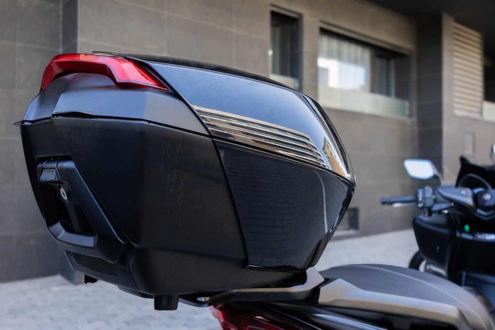 YAMAHA TMAX 560 Tech-Max - Como Nova!