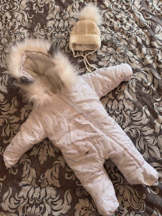 Зимний комбинезон для девочки