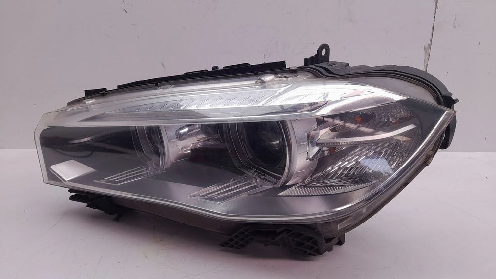 Ótica / farol esquerda BMW X5 (F15, F85)