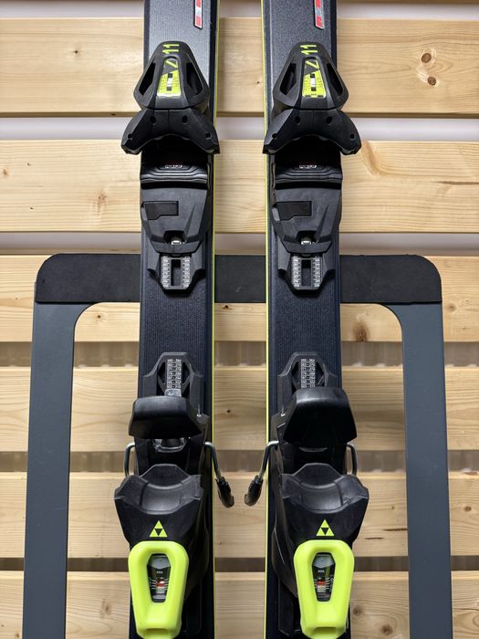 NOWE NARTY Fischer RC ONE F17 153cm dual radius 24 mies. gwarancji